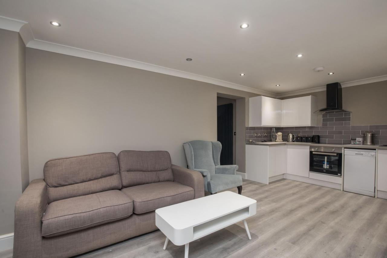 Riverside Central Kingston Flat 1B Surbiton ภายนอก รูปภาพ